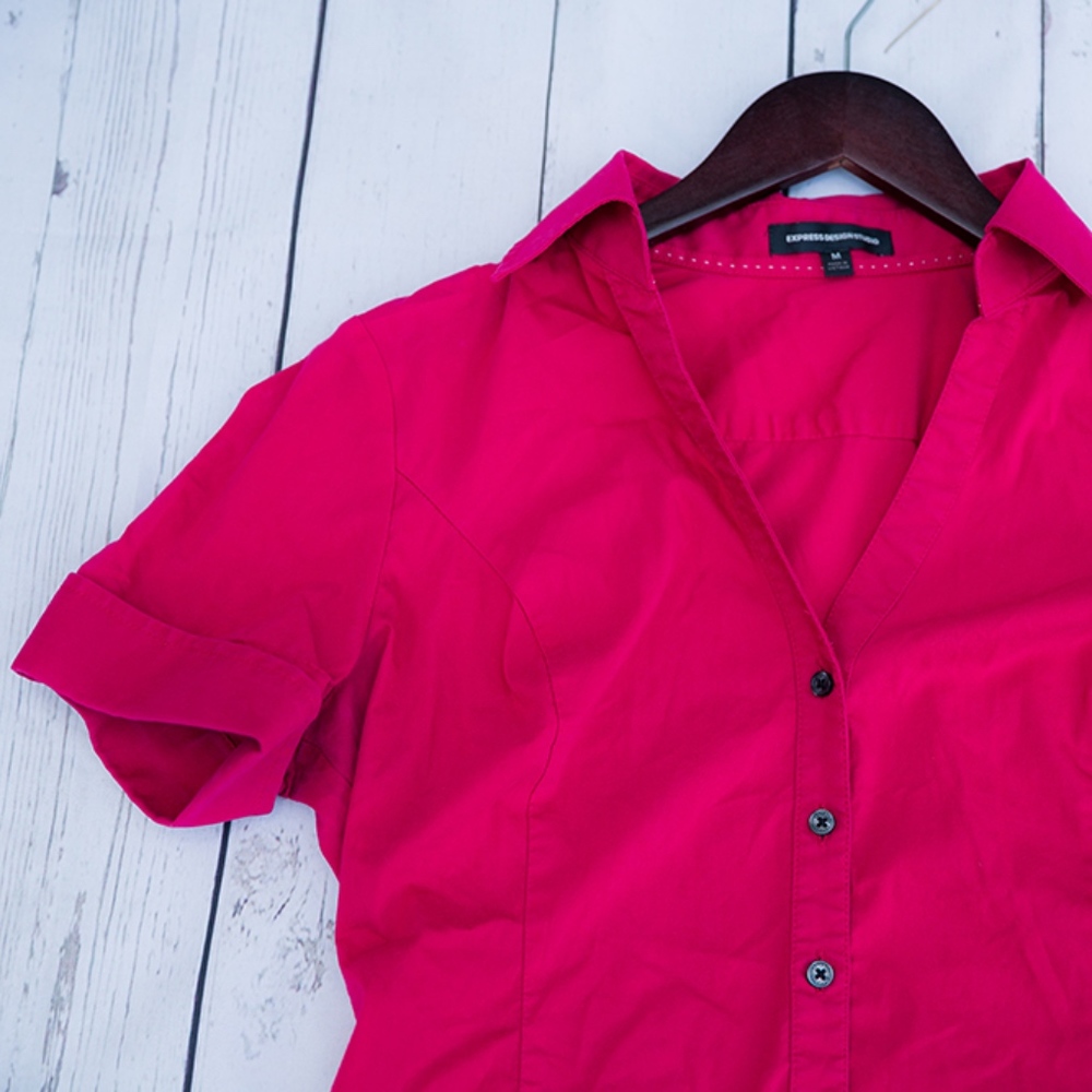 💥Beautiful Pink Express Button Up Shirt